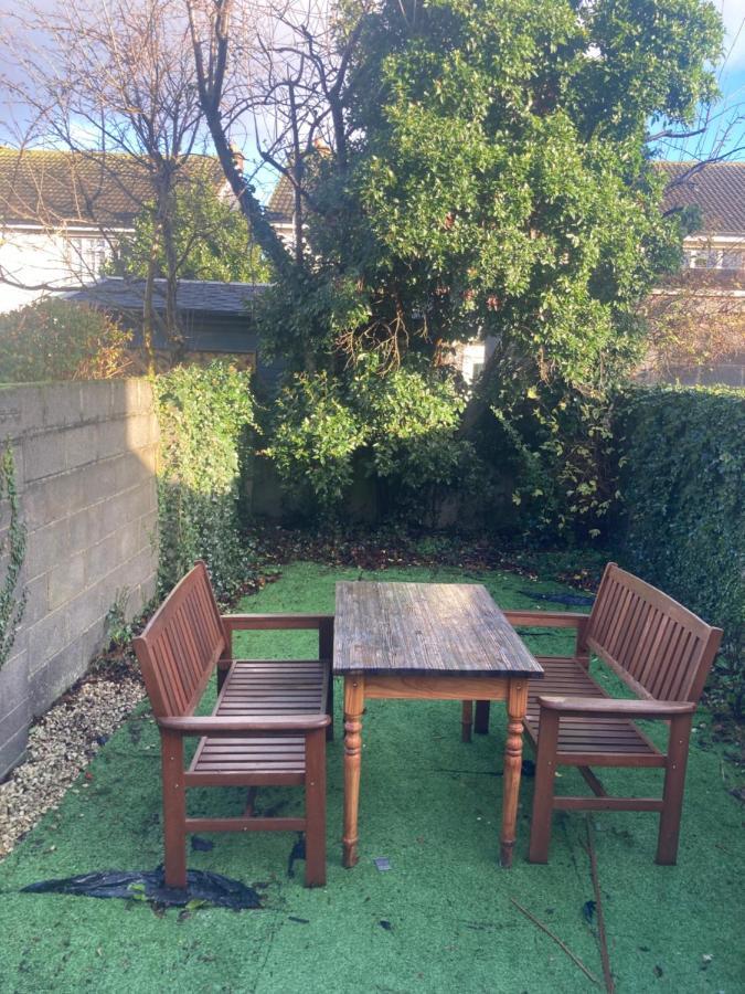 Villa Entire Terraced Two Story Redbrick House With Parking In Secluded Cul De Sac Dublin Exterior foto