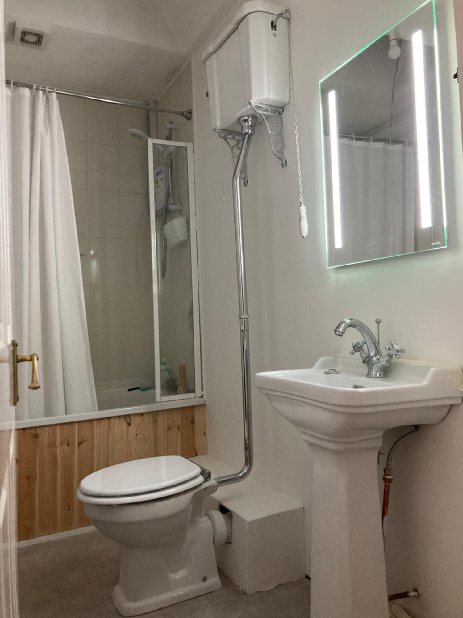 Villa Entire Terraced Two Story Redbrick House With Parking In Secluded Cul De Sac Dublin Exterior foto